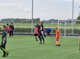 Laatste training S.K.N.W.K. JO11-1JM (partijtje tegen de ouders) van maandag 27 mei 2024 (107/137)